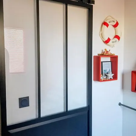 Apartmán Appartement Renove Front De Mer 61 M2 Vue Directe Du 4Eme Blue Paradise Cap'Diem 3 Clim - Ideal Pour Un Sejour De 7 J Ou Plus Wifi, Lit 160 - Ascenseur Parking Piscine Petanque Ping-Pong - Plage De Rochelongue Pistes Cyclables - Golf & Tennis A 10 Mn