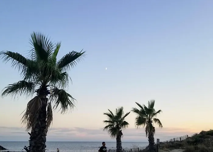 Mom' Blue Paradise Front De 61 M2 Cap'diem 3 étoiles - Idéal Pour Un De 15j Ou ! 3 Clim, Wifi, Lit 160 - 4è Ascenseur, Parking, Piscine, Pétanque, Ping-pong - Pistes Cyclables - Golf&tennis à 10 Mn Appartamento